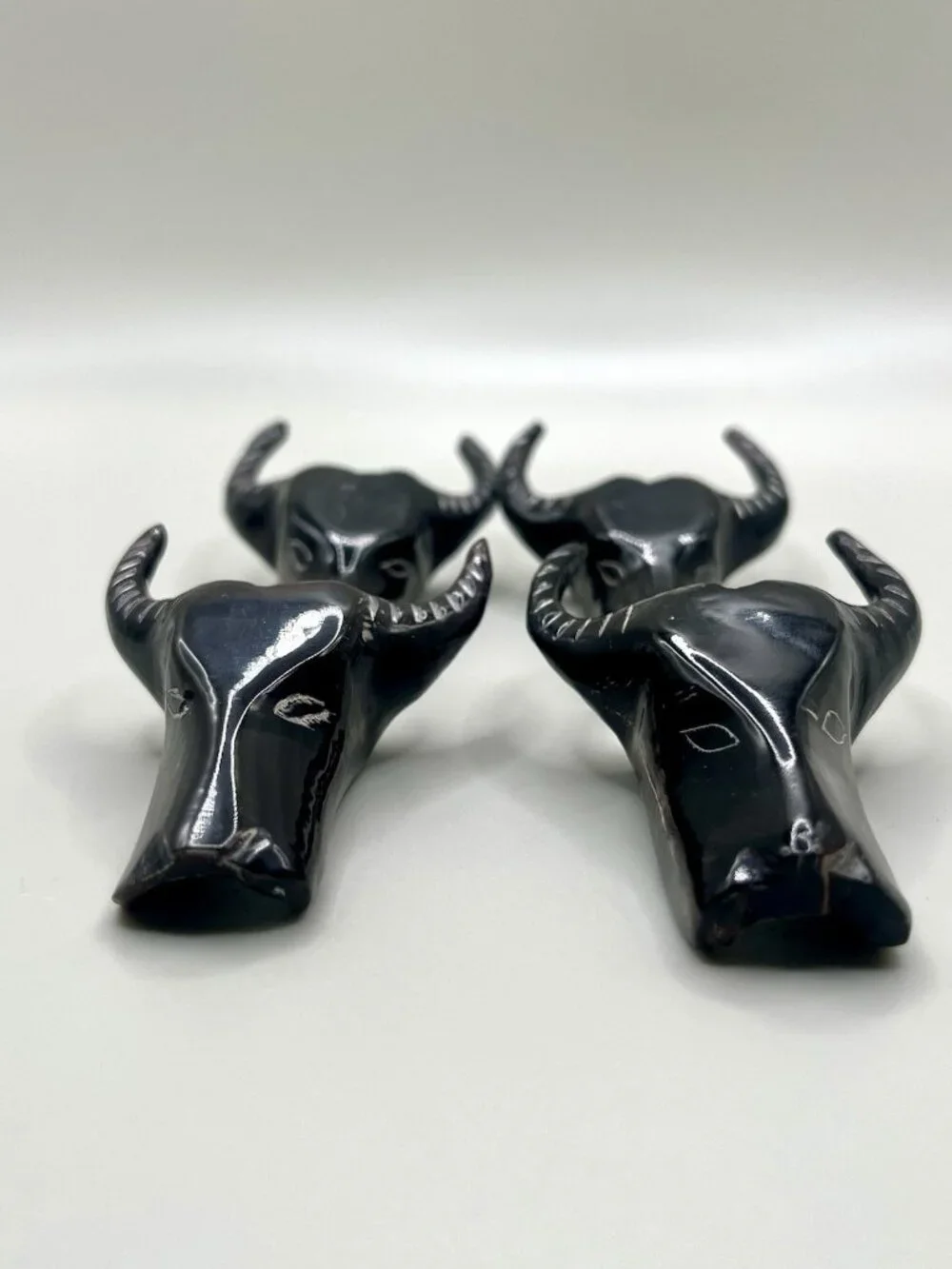 Vintage Set of 4 Carved Horn Bull Buffalo Ox Head Napkin Rings Rustic Farmhouse